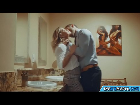 ❤️ When a busty blonde seduces you in a public toilet ❤️❌ Fucking at en-gb.dreamlandpassionfever.ru ☑